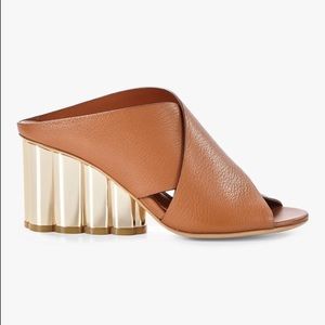 💯Authentic Salvatore Ferragamo leather sandals